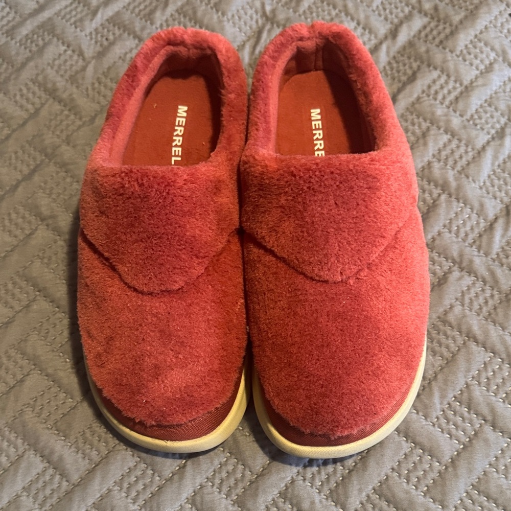 Merrell Unisex Red Slippers - Picture 2 of 4